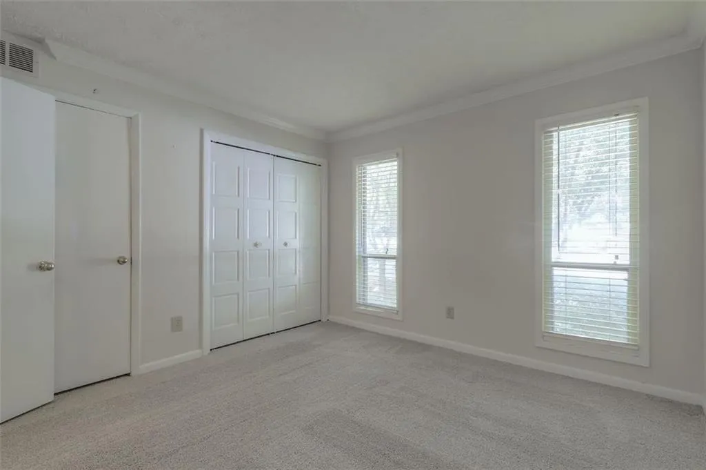 5147 Roswell Road Unit 10, Atlanta, Georgia 30342, 2 Bedrooms Bedrooms, ,1 BathroomBathrooms,Residential,Sold,5147 Roswell Road Unit 10,6033038