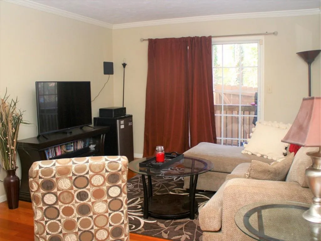 3140 Seven Pines Court Unit 102, Atlanta, Georgia 30339, 1 Bedroom Bedrooms, ,1 BathroomBathrooms,Residential,Sold,3140 Seven Pines Court Unit 102,5820716