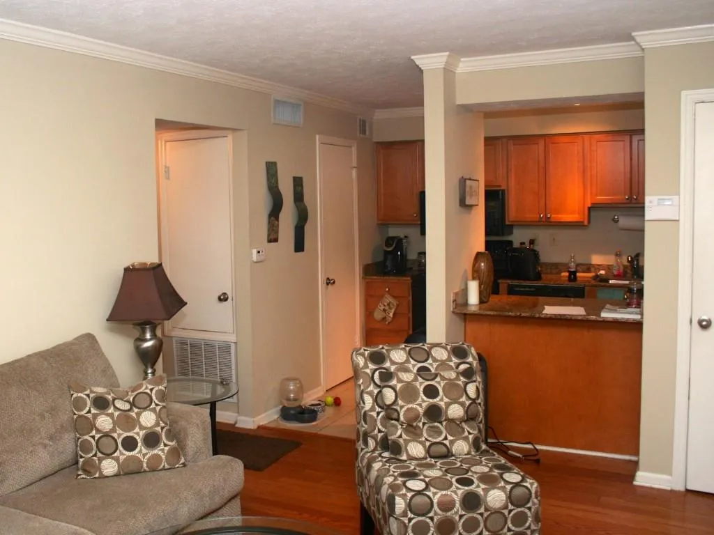 3140 Seven Pines Court Unit 102, Atlanta, Georgia 30339, 1 Bedroom Bedrooms, ,1 BathroomBathrooms,Residential,Sold,3140 Seven Pines Court Unit 102,5820716
