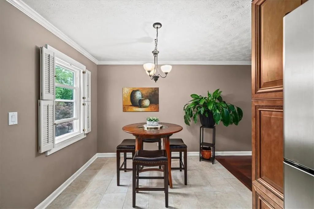 331 Lakemoore Drive Ne Unit C, Atlanta, Georgia 30342, 2 Bedrooms Bedrooms, ,1 BathroomBathrooms,Residential,Sold,331 Lakemoore Drive Ne Unit C,7571229