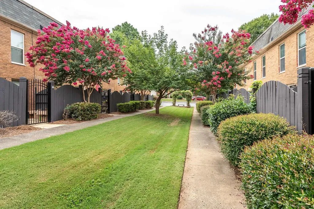 245 Winding River Drive Unit F, Sandy Springs, Georgia 30350, 2 Bedrooms Bedrooms, ,1 BathroomBathrooms,Residential,Sold,245 Winding River Drive Unit F,6581667