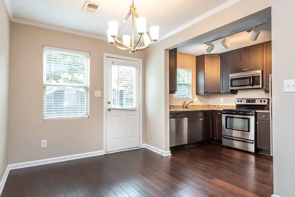245 Winding River Drive Unit F, Sandy Springs, Georgia 30350, 2 Bedrooms Bedrooms, ,1 BathroomBathrooms,Residential,Sold,245 Winding River Drive Unit F,6581667