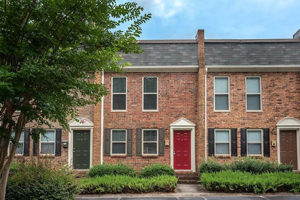 245 Winding River Drive Unit F, Sandy Springs, Georgia 30350, 2 Bedrooms Bedrooms, ,1 BathroomBathrooms,Residential,Sold,245 Winding River Drive Unit F,6581667