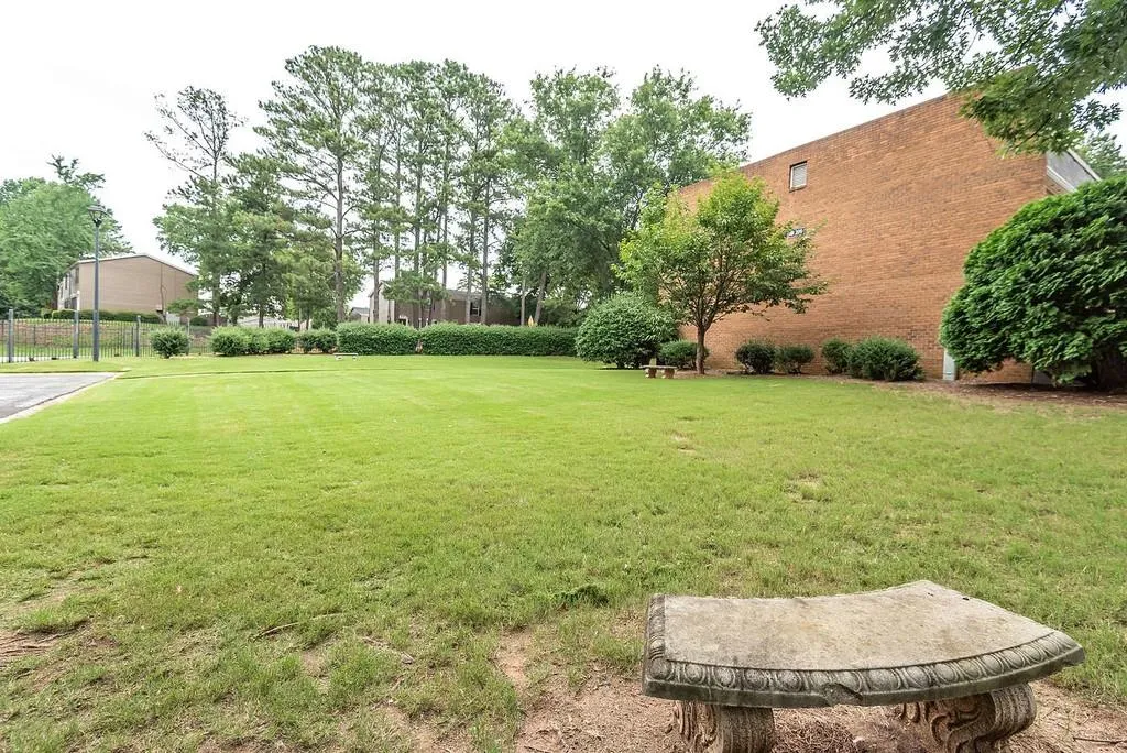 245 Winding River Drive Unit F, Sandy Springs, Georgia 30350, 2 Bedrooms Bedrooms, ,1 BathroomBathrooms,Residential,Sold,245 Winding River Drive Unit F,6581667