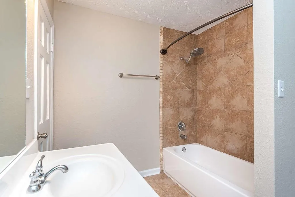 245 Winding River Drive Unit F, Sandy Springs, Georgia 30350, 2 Bedrooms Bedrooms, ,1 BathroomBathrooms,Residential,Sold,245 Winding River Drive Unit F,6581667