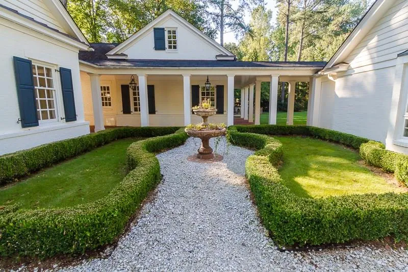 135 Foxridge Road, Atlanta, Georgia 30327, 5 Bedrooms Bedrooms, ,4 BathroomsBathrooms,Residential,Sold,135 Foxridge Road,5752049