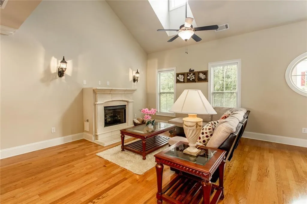 819 Perennial Drive, Atlanta, Georgia 30328, 3 Bedrooms Bedrooms, ,3 BathroomsBathrooms,Residential,Sold,819 Perennial Drive,6630033