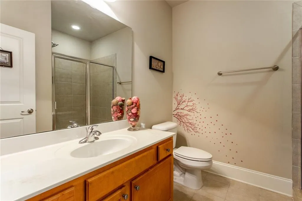 819 Perennial Drive, Atlanta, Georgia 30328, 3 Bedrooms Bedrooms, ,3 BathroomsBathrooms,Residential,Sold,819 Perennial Drive,6630033