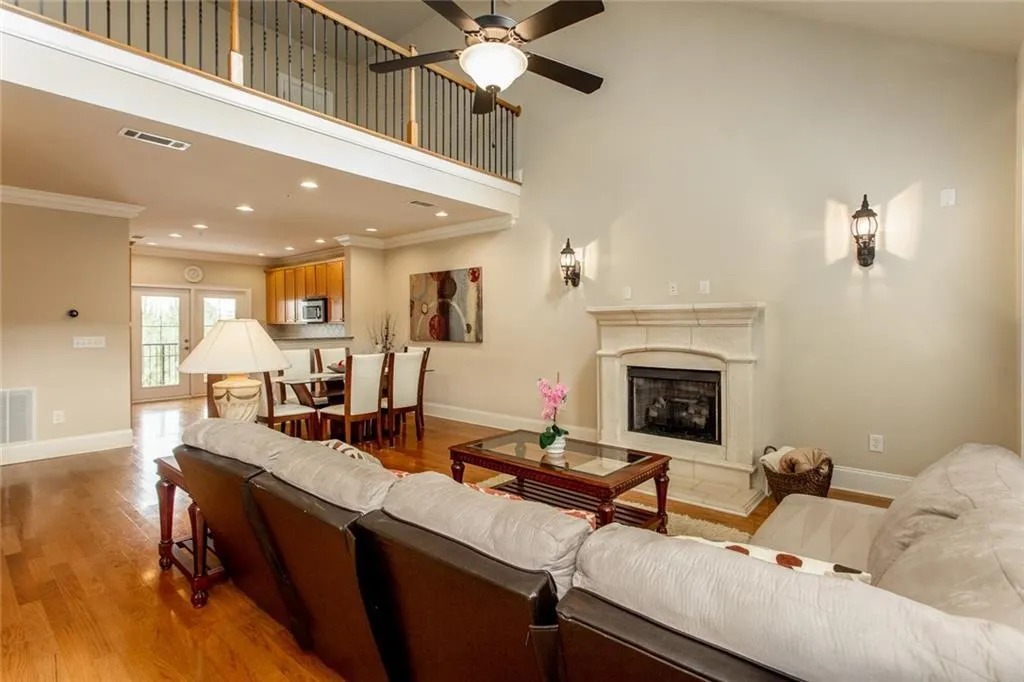 819 Perennial Drive, Atlanta, Georgia 30328, 3 Bedrooms Bedrooms, ,3 BathroomsBathrooms,Residential,Sold,819 Perennial Drive,6630033