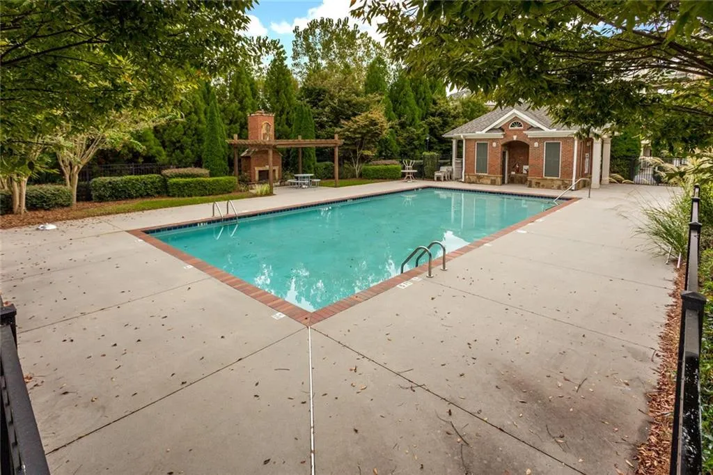 819 Perennial Drive, Atlanta, Georgia 30328, 3 Bedrooms Bedrooms, ,3 BathroomsBathrooms,Residential,Sold,819 Perennial Drive,6630033