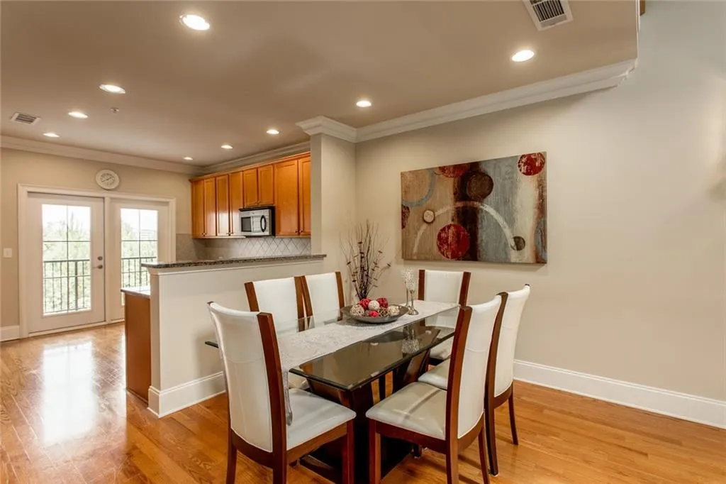 819 Perennial Drive, Atlanta, Georgia 30328, 3 Bedrooms Bedrooms, ,3 BathroomsBathrooms,Residential,Sold,819 Perennial Drive,6630033