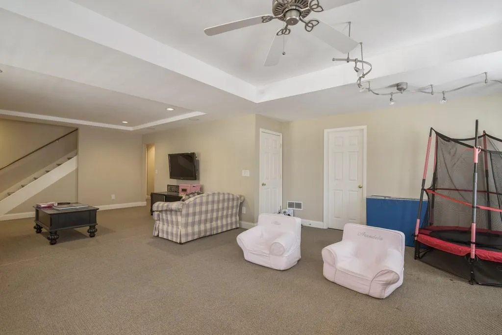 110 Wicksford Glen Ne, Sandy Springs, Georgia 30350, 5 Bedrooms Bedrooms, ,4 BathroomsBathrooms,Residential,Sold,110 Wicksford Glen Ne,6527123