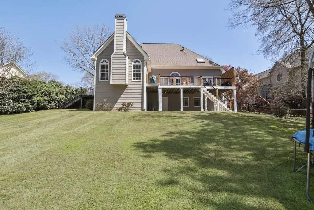 110 Wicksford Glen Ne, Sandy Springs, Georgia 30350, 5 Bedrooms Bedrooms, ,4 BathroomsBathrooms,Residential,Sold,110 Wicksford Glen Ne,6527123