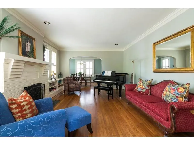2727 N Hills Drive Ne, Atlanta, Georgia 30305, 4 Bedrooms Bedrooms, ,4 BathroomsBathrooms,Residential,Sold,2727 N Hills Drive Ne,5677040