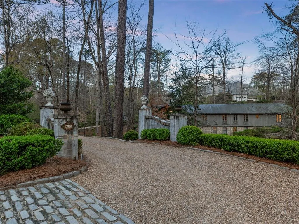 1330 W Garmon Road, Atlanta, Georgia 30327, 4 Bedrooms Bedrooms, ,4 BathroomsBathrooms,Residential,Sold,1330 W Garmon Road,7358366