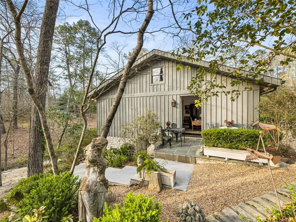 1330 W Garmon Road, Atlanta, Georgia 30327, 4 Bedrooms Bedrooms, ,4 BathroomsBathrooms,Residential,Sold,1330 W Garmon Road,7358366