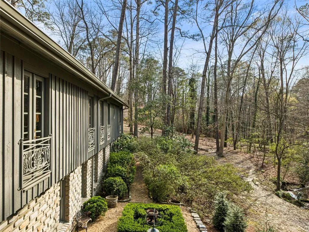 1330 W Garmon Road, Atlanta, Georgia 30327, 4 Bedrooms Bedrooms, ,4 BathroomsBathrooms,Residential,Sold,1330 W Garmon Road,7358366