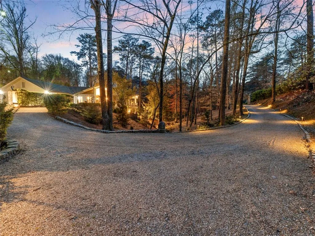 1330 W Garmon Road, Atlanta, Georgia 30327, 4 Bedrooms Bedrooms, ,4 BathroomsBathrooms,Residential,Sold,1330 W Garmon Road,7358366