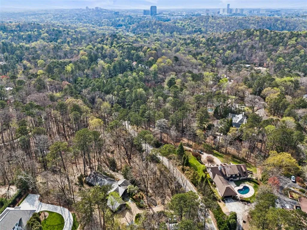 1330 W Garmon Road, Atlanta, Georgia 30327, 4 Bedrooms Bedrooms, ,4 BathroomsBathrooms,Residential,Sold,1330 W Garmon Road,7358366