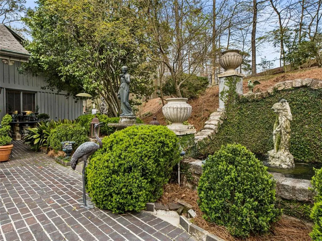 1330 W Garmon Road, Atlanta, Georgia 30327, 4 Bedrooms Bedrooms, ,4 BathroomsBathrooms,Residential,Sold,1330 W Garmon Road,7358366