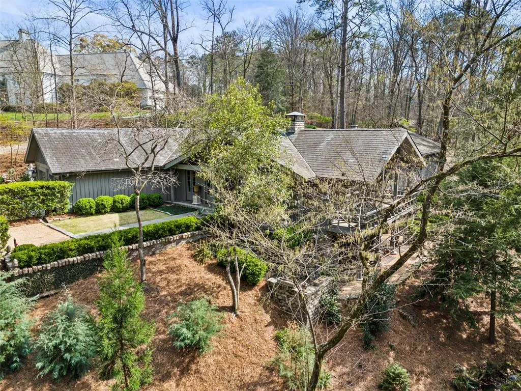 1330 W Garmon Road, Atlanta, Georgia 30327, 4 Bedrooms Bedrooms, ,4 BathroomsBathrooms,Residential,Sold,1330 W Garmon Road,7358366