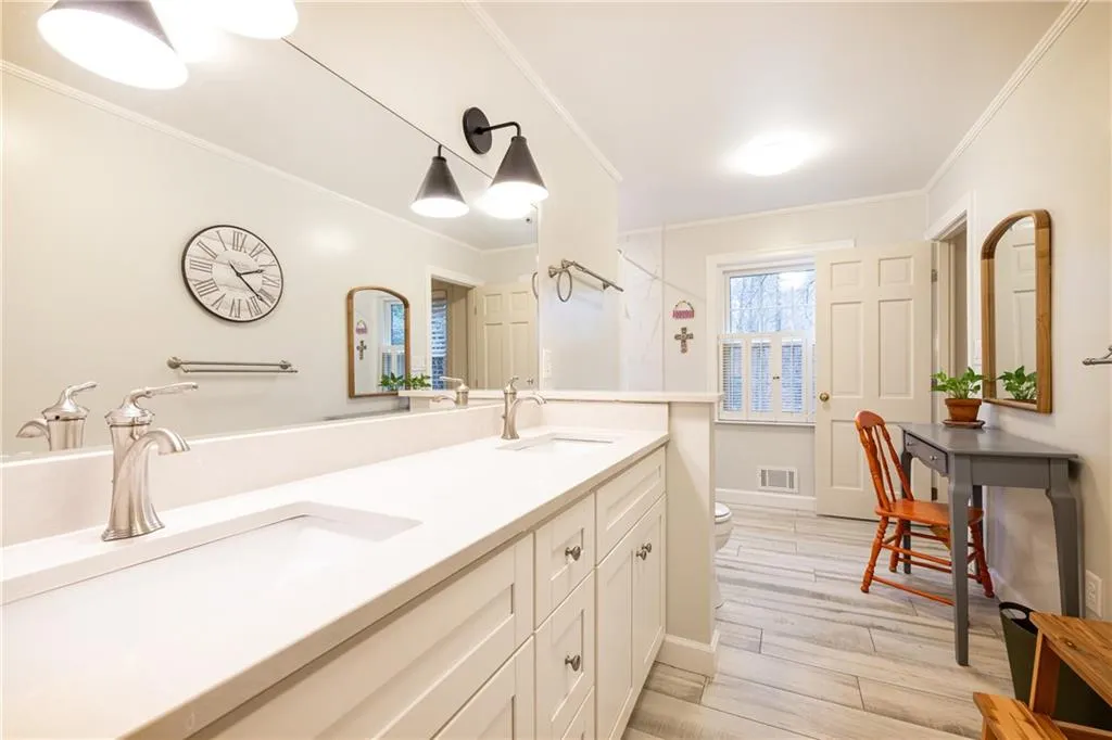Owner's Bathroom