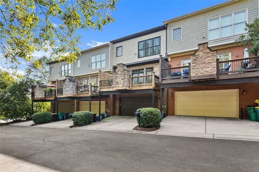 245 Mystic Ridge Hill, Atlanta, Georgia 30342, 4 Bedrooms Bedrooms, ,3 BathroomsBathrooms,Residential,Sold,245 Mystic Ridge Hill,6941958