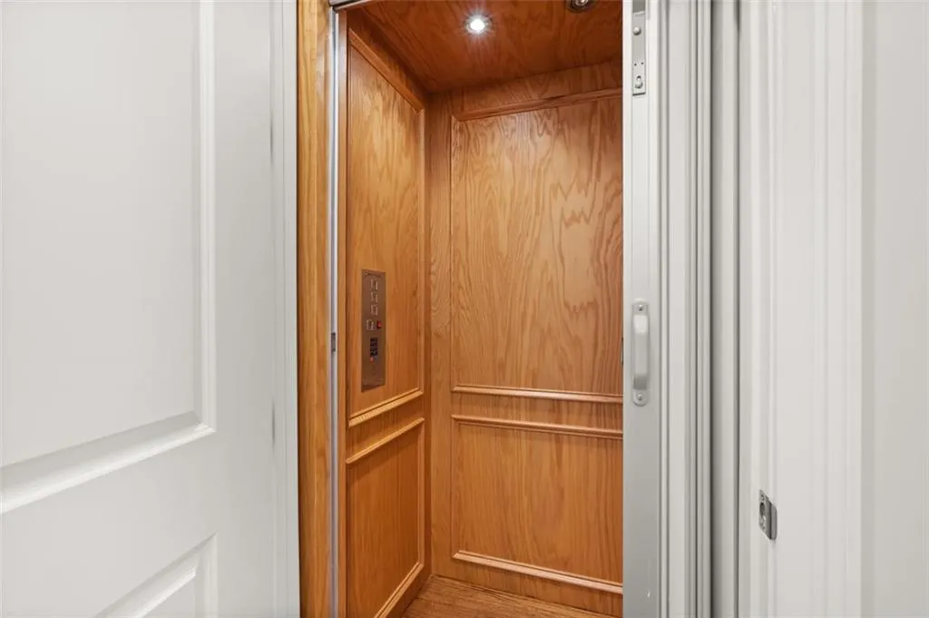 245 Mystic Ridge Hill, Atlanta, Georgia 30342, 4 Bedrooms Bedrooms, ,3 BathroomsBathrooms,Residential,Sold,245 Mystic Ridge Hill,6941958