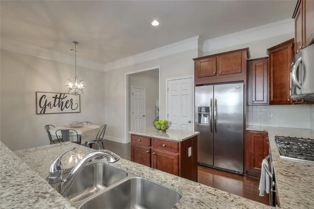 152 Barkley Lane, Atlanta, Georgia 30328, 3 Bedrooms Bedrooms, ,2 BathroomsBathrooms,Residential,Sold,152 Barkley Lane,6061923