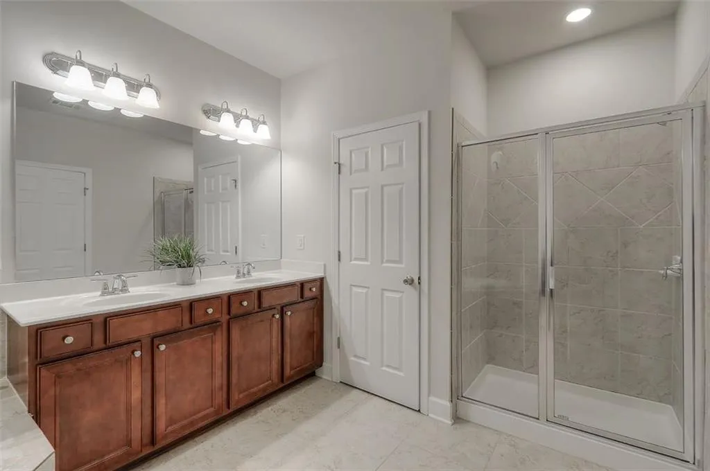 152 Barkley Lane, Atlanta, Georgia 30328, 3 Bedrooms Bedrooms, ,2 BathroomsBathrooms,Residential,Sold,152 Barkley Lane,6061923