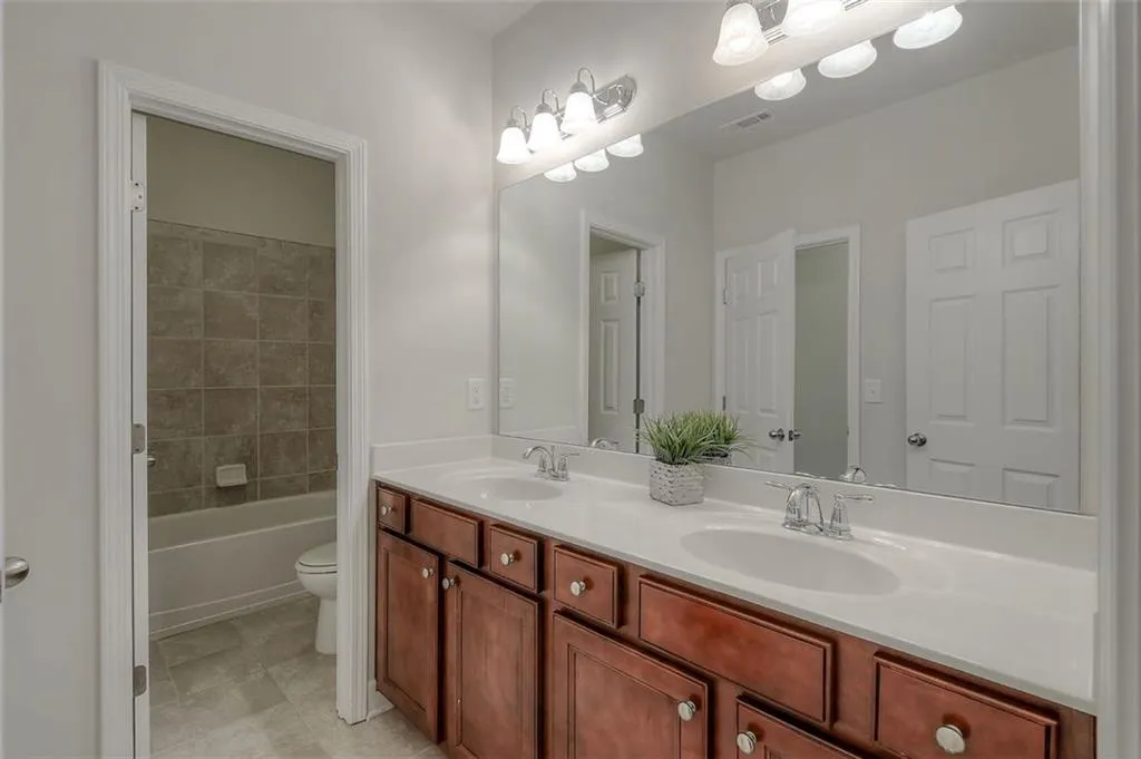 152 Barkley Lane, Atlanta, Georgia 30328, 3 Bedrooms Bedrooms, ,2 BathroomsBathrooms,Residential,Sold,152 Barkley Lane,6061923