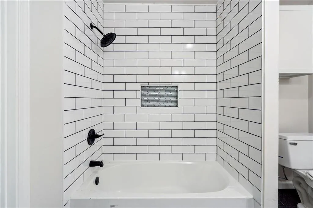 992 Wescott Lane, Atlanta, Georgia 30319, 4 Bedrooms Bedrooms, ,3 BathroomsBathrooms,Residential,For Sale,992 Wescott Lane,7720539