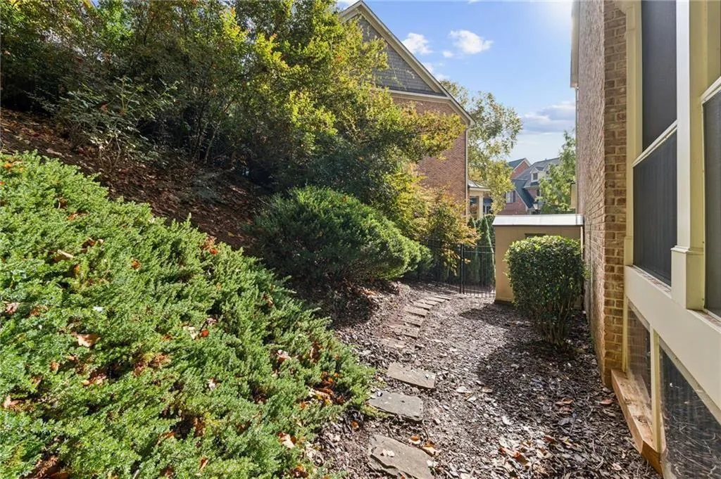 992 Wescott Lane, Atlanta, Georgia 30319, 4 Bedrooms Bedrooms, ,3 BathroomsBathrooms,Residential,For Sale,992 Wescott Lane,7720539