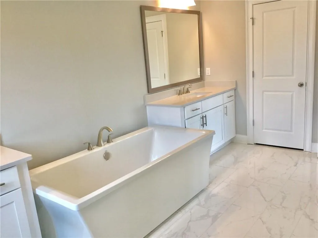 6667 Sterling Drive Unit 661, Sandy Springs, Georgia 30328, 3 Bedrooms Bedrooms, ,3 BathroomsBathrooms,Residential,Sold,6667 Sterling Drive Unit 661,6663863