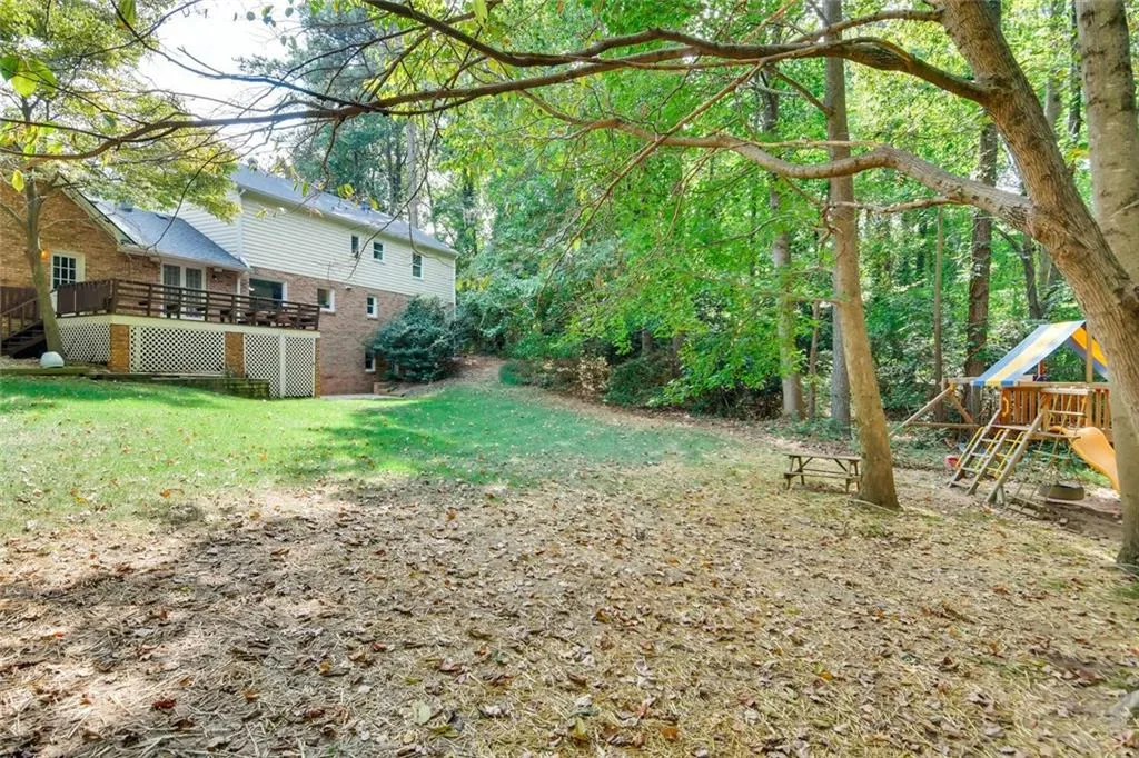 1590 Huntingdon Trail, Sandy Springs, Georgia 30350, 5 Bedrooms Bedrooms, ,3 BathroomsBathrooms,Residential,Sold,1590 Huntingdon Trail,6623298