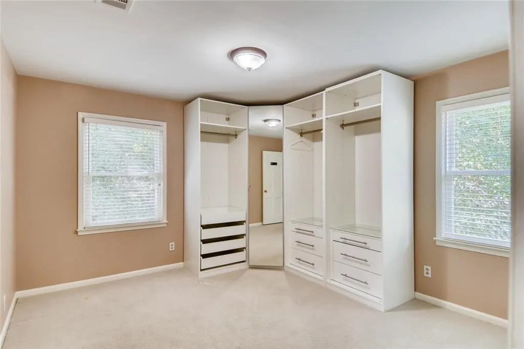1590 Huntingdon Trail, Sandy Springs, Georgia 30350, 5 Bedrooms Bedrooms, ,3 BathroomsBathrooms,Residential,Sold,1590 Huntingdon Trail,6623298
