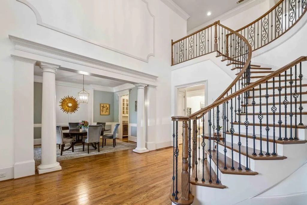 4968 Long Island Drive Nw, Atlanta, Georgia 30327, 6 Bedrooms Bedrooms, ,6 BathroomsBathrooms,Residential,Sold,4968 Long Island Drive Nw,6788138