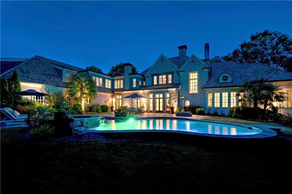 11 Leighton Court, Sandy Springs, Georgia 30327, 6 Bedrooms Bedrooms, ,7 BathroomsBathrooms,Residential,Sold,11 Leighton Court,6541996