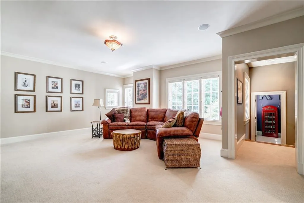 11 Leighton Court, Sandy Springs, Georgia 30327, 6 Bedrooms Bedrooms, ,7 BathroomsBathrooms,Residential,Sold,11 Leighton Court,6541996