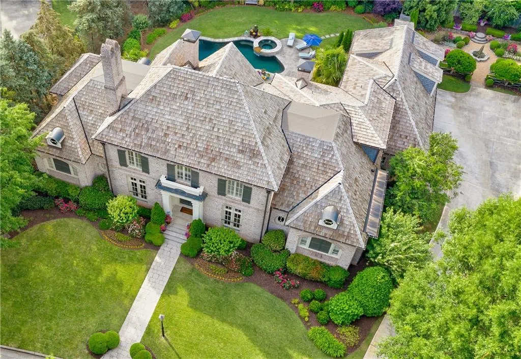 11 Leighton Court, Sandy Springs, Georgia 30327, 6 Bedrooms Bedrooms, ,7 BathroomsBathrooms,Residential,Sold,11 Leighton Court,6541996