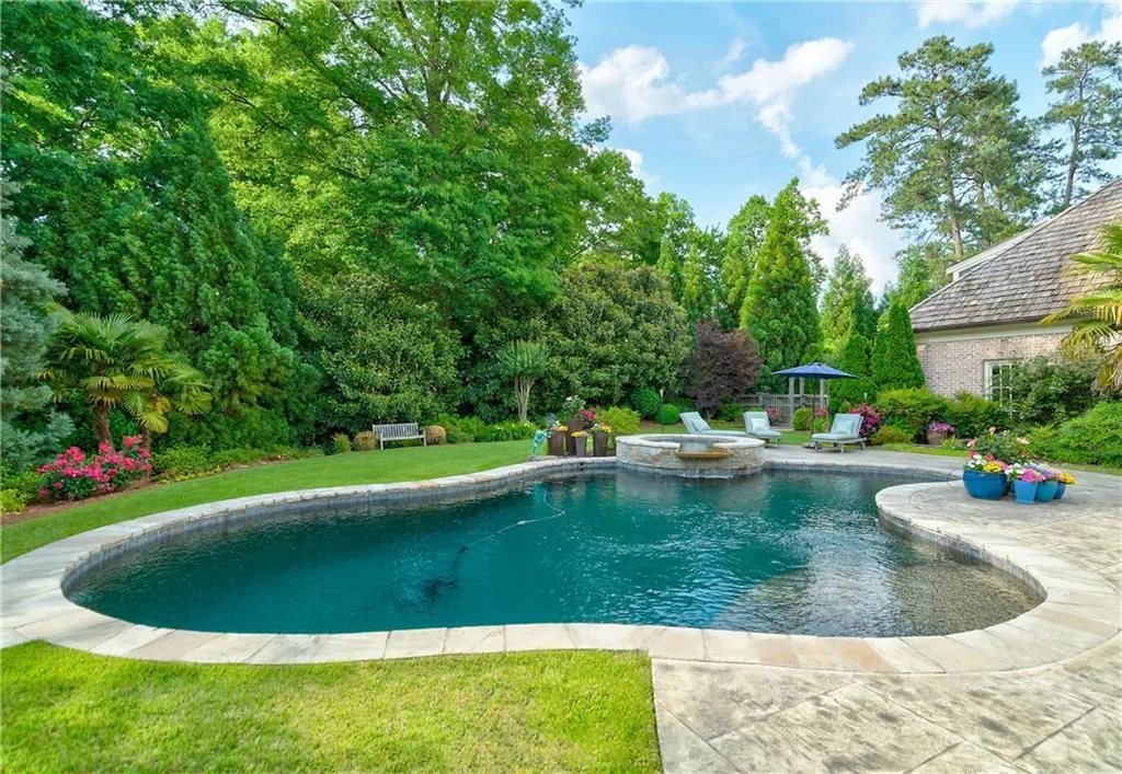 11 Leighton Court, Sandy Springs, Georgia 30327, 6 Bedrooms Bedrooms, ,7 BathroomsBathrooms,Residential,Sold,11 Leighton Court,6541996