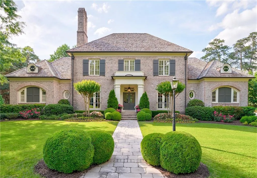 11 Leighton Court, Sandy Springs, Georgia 30327, 6 Bedrooms Bedrooms, ,7 BathroomsBathrooms,Residential,Sold,11 Leighton Court,6541996