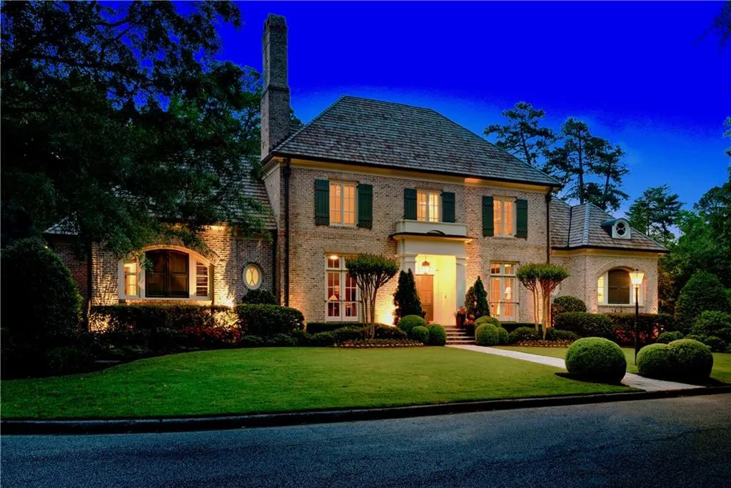 11 Leighton Court, Sandy Springs, Georgia 30327, 6 Bedrooms Bedrooms, ,7 BathroomsBathrooms,Residential,Sold,11 Leighton Court,6541996