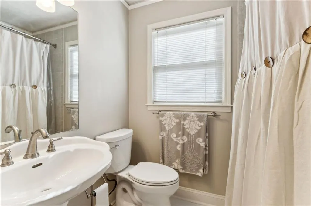 2345 Kimbrough Court, Sandy Springs, Georgia 30350, 4 Bedrooms Bedrooms, ,3 BathroomsBathrooms,Residential,For Sale,2345 Kimbrough Court,7708768
