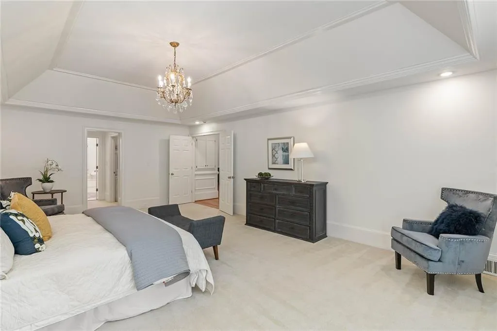 235 Embassy Court, Sandy Springs, Georgia 30328, 4 Bedrooms Bedrooms, ,3 BathroomsBathrooms,Residential,Sold,235 Embassy Court,7351691