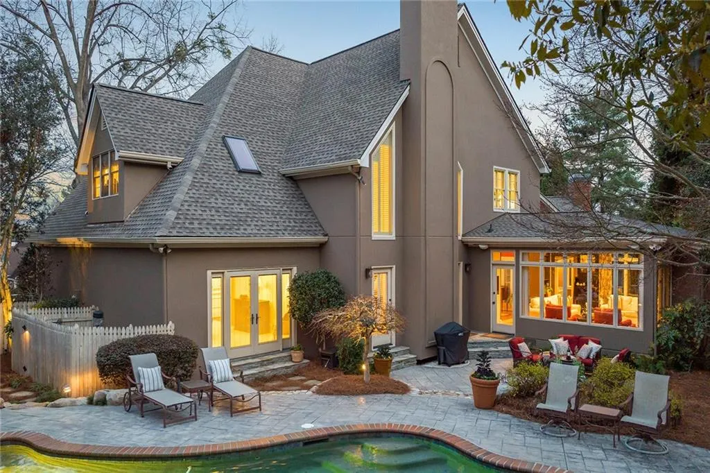 235 Embassy Court, Sandy Springs, Georgia 30328, 4 Bedrooms Bedrooms, ,3 BathroomsBathrooms,Residential,Sold,235 Embassy Court,7351691