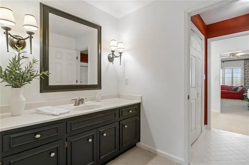 235 Embassy Court, Sandy Springs, Georgia 30328, 4 Bedrooms Bedrooms, ,3 BathroomsBathrooms,Residential,Sold,235 Embassy Court,7351691