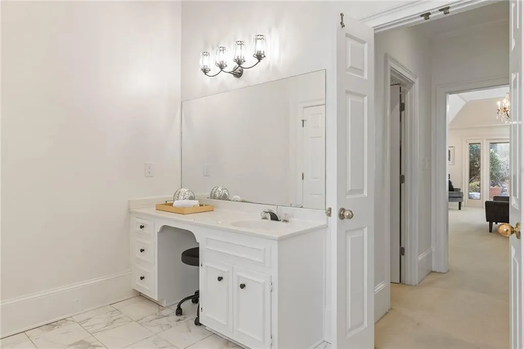 235 Embassy Court, Sandy Springs, Georgia 30328, 4 Bedrooms Bedrooms, ,3 BathroomsBathrooms,Residential,Sold,235 Embassy Court,7351691