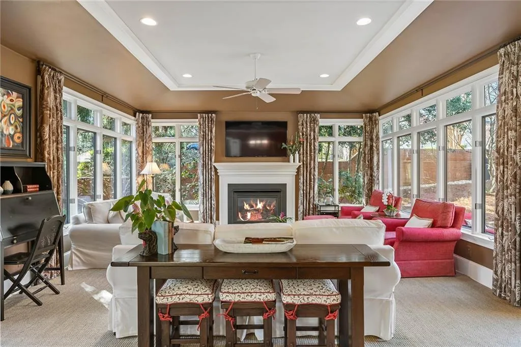 235 Embassy Court, Sandy Springs, Georgia 30328, 4 Bedrooms Bedrooms, ,3 BathroomsBathrooms,Residential,Sold,235 Embassy Court,7351691