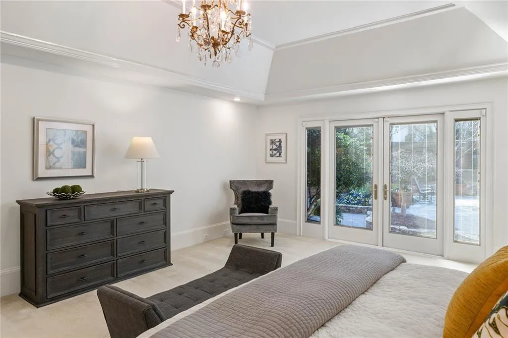 235 Embassy Court, Sandy Springs, Georgia 30328, 4 Bedrooms Bedrooms, ,3 BathroomsBathrooms,Residential,Sold,235 Embassy Court,7351691